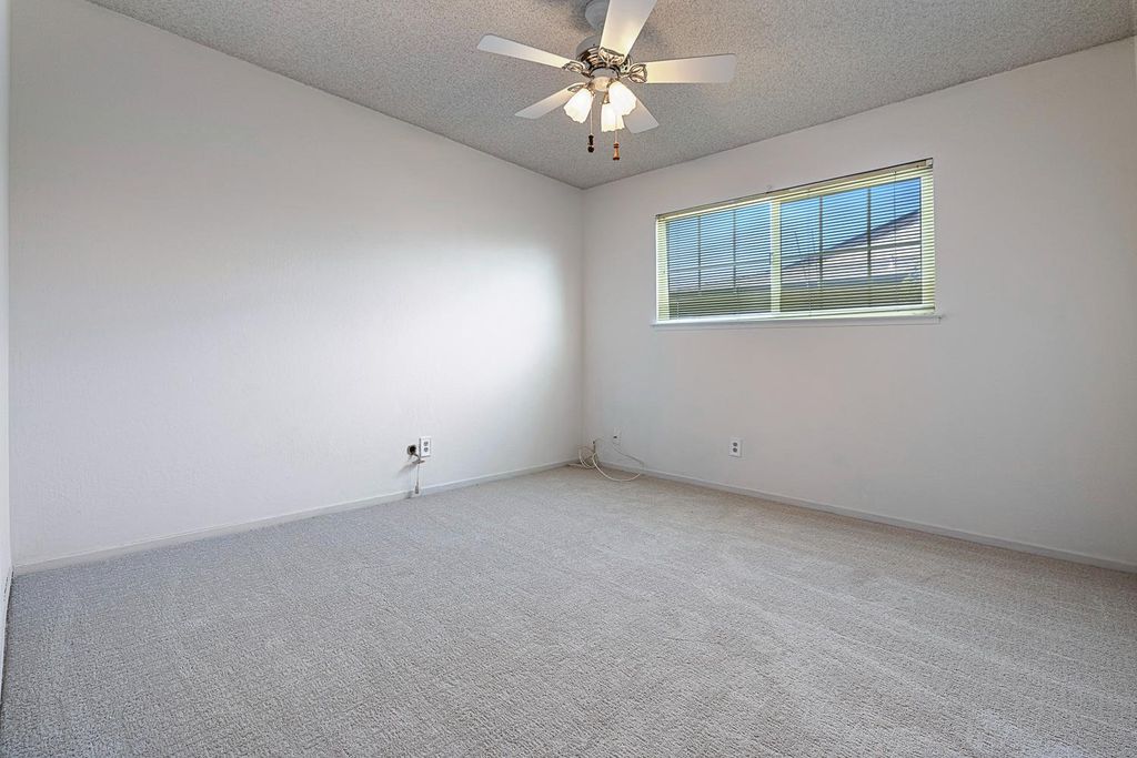 Image 23 of property listing at 1461 Rall Avenue, Clovis, CA 93611