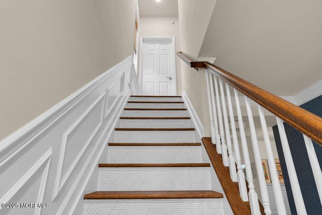 24 Lighthouse Pt Road, Highlands, NJ 07732