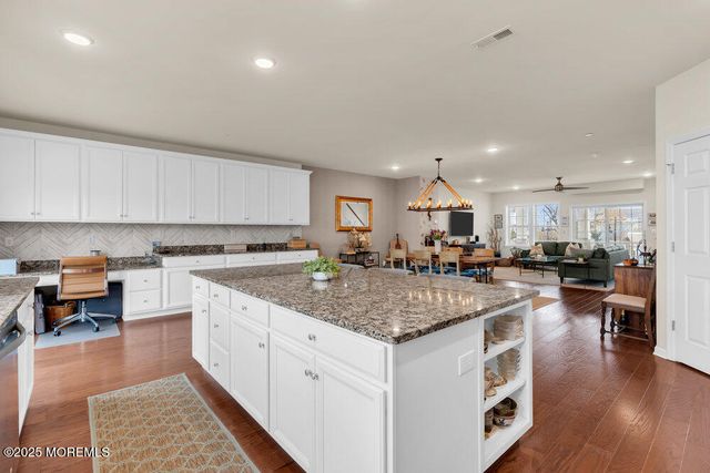 24 Lighthouse Pt Road, Highlands, NJ 07732