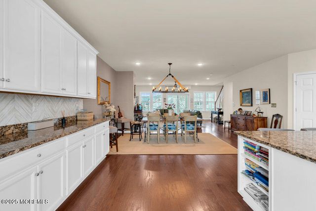 24 Lighthouse Pt Road, Highlands, NJ 07732