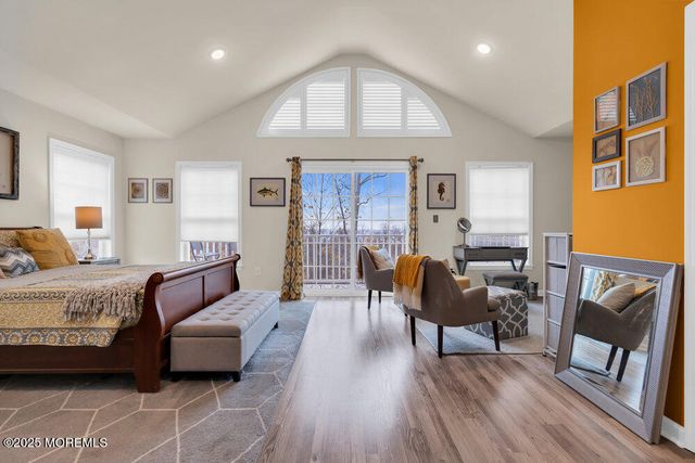 24 Lighthouse Pt Road, Highlands, NJ 07732