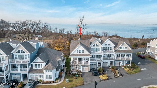24 Lighthouse Pt Road, Highlands, NJ 07732