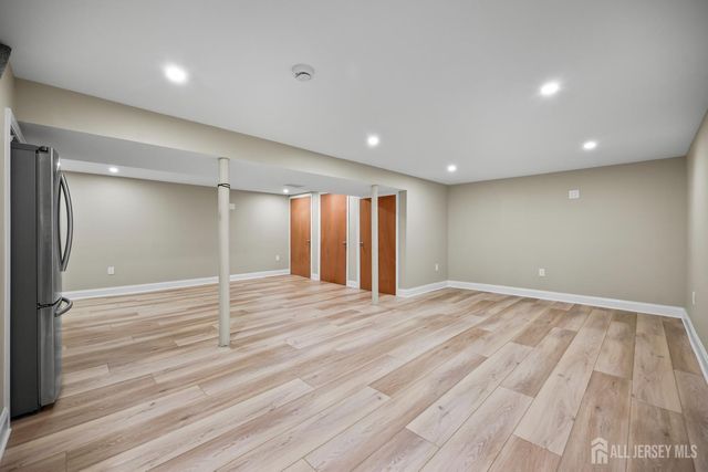 16 Venus Road, South Amboy, NJ 08879