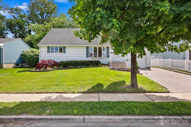 16 Venus Road, South Amboy, NJ 08879