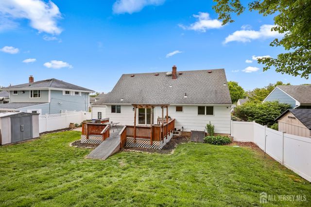 16 Venus Road, South Amboy, NJ 08879