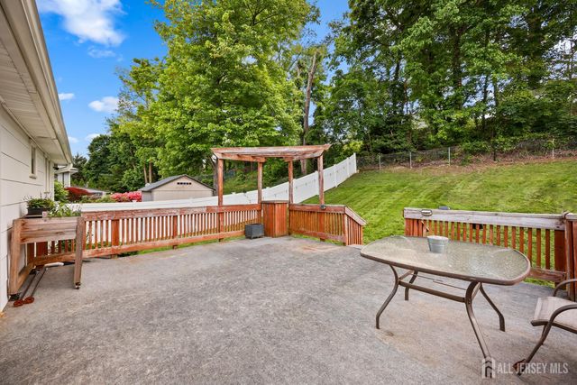 16 Venus Road, South Amboy, NJ 08879
