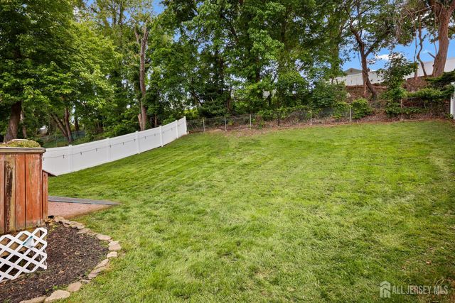 16 Venus Road, South Amboy, NJ 08879