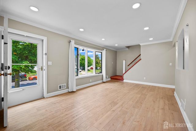 16 Venus Road, South Amboy, NJ 08879
