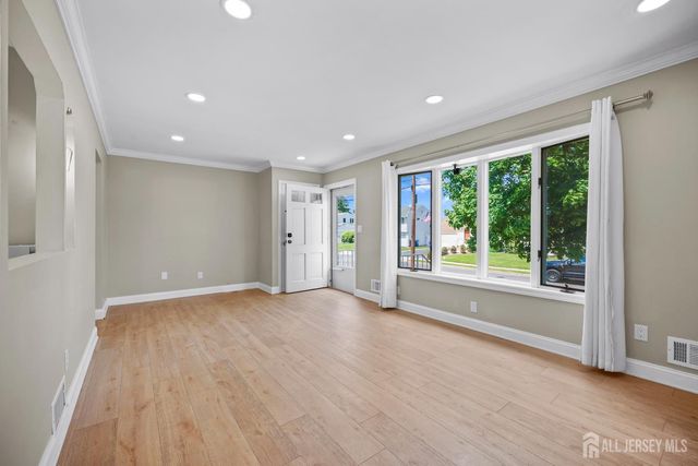 16 Venus Road, South Amboy, NJ 08879
