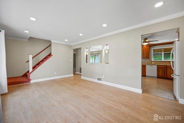 16 Venus Road, South Amboy, NJ 08879
