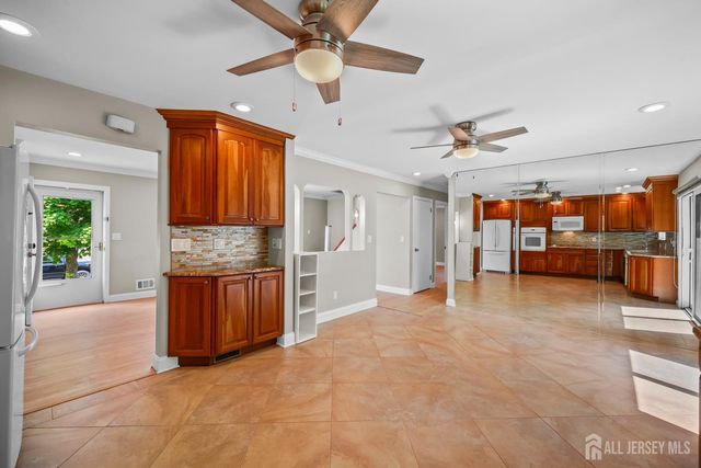 16 Venus Road, South Amboy, NJ 08879