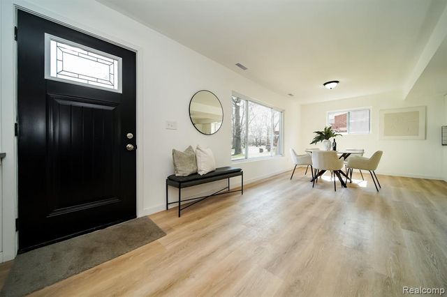 19327 Hardy Street, Livonia, MI 48152