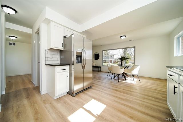 19327 Hardy Street, Livonia, MI 48152