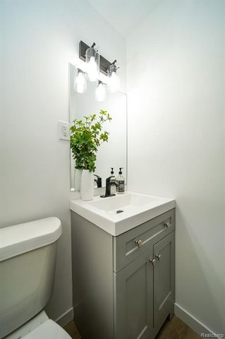 19327 Hardy Street, Livonia, MI 48152