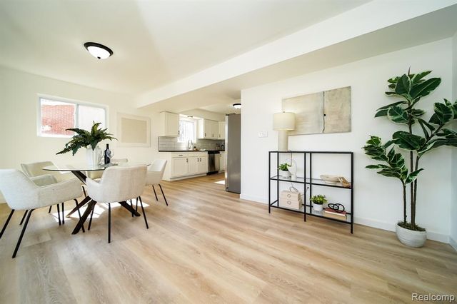 19327 Hardy Street, Livonia, MI 48152