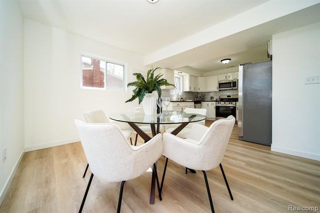 19327 Hardy Street, Livonia, MI 48152