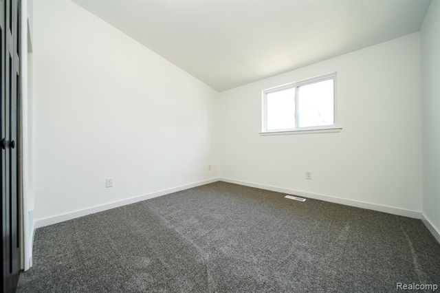 19327 Hardy Street, Livonia, MI 48152