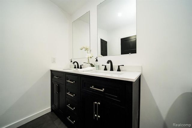 19327 Hardy Street, Livonia, MI 48152