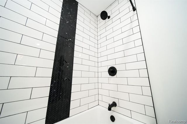 19327 Hardy Street, Livonia, MI 48152