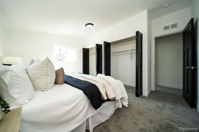 19327 Hardy Street, Livonia, MI 48152