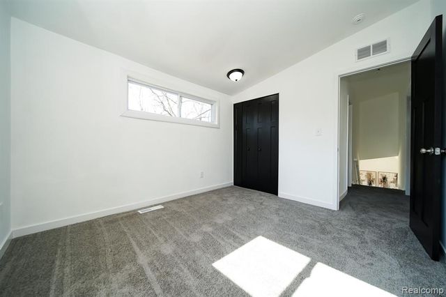 19327 Hardy Street, Livonia, MI 48152