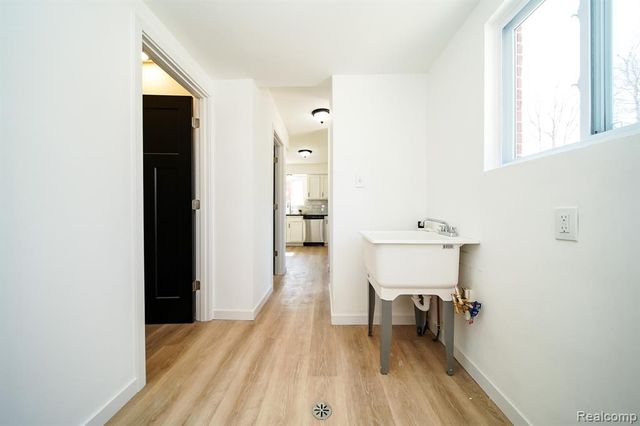 19327 Hardy Street, Livonia, MI 48152