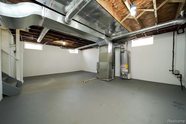 19327 Hardy Street, Livonia, MI 48152