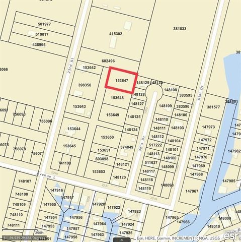 2250 Avenue L, San Leon, TX 77539