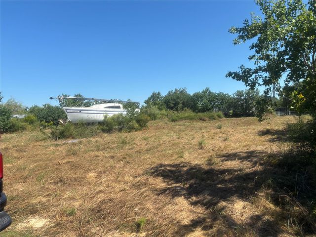 2250 Avenue L, San Leon, TX 77539