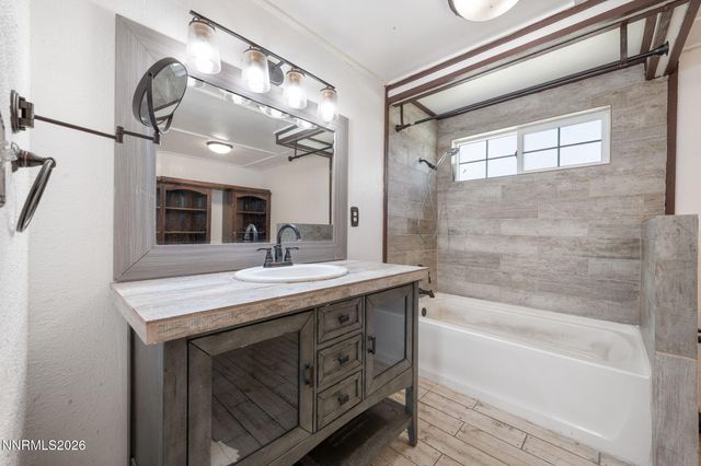 3590 Siskin Lane, Reno, NV 89508