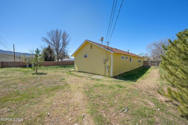3590 Siskin Lane, Reno, NV 89508