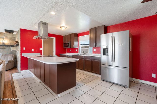 3590 Siskin Lane, Reno, NV 89508
