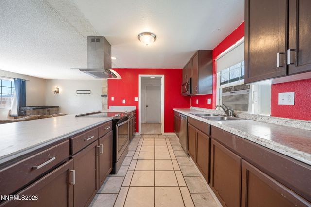 3590 Siskin Lane, Reno, NV 89508
