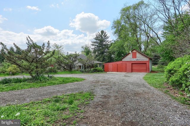 1974 YINGLING DR, Spring Grove, PA 17362