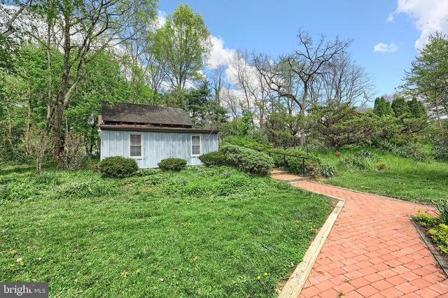 1974 YINGLING DR, Spring Grove, PA 17362