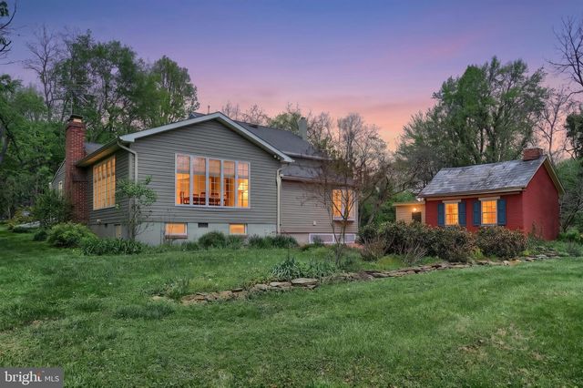 1974 YINGLING DR, Spring Grove, PA 17362