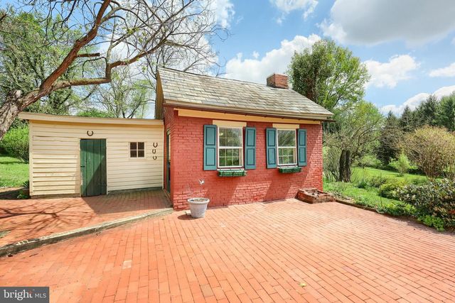 1974 YINGLING DR, Spring Grove, PA 17362