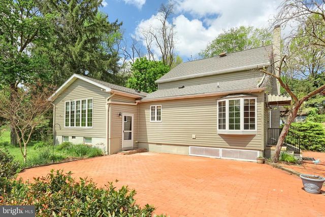 1974 YINGLING DR, Spring Grove, PA 17362
