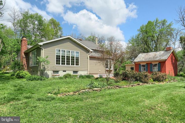1974 YINGLING DR, Spring Grove, PA 17362