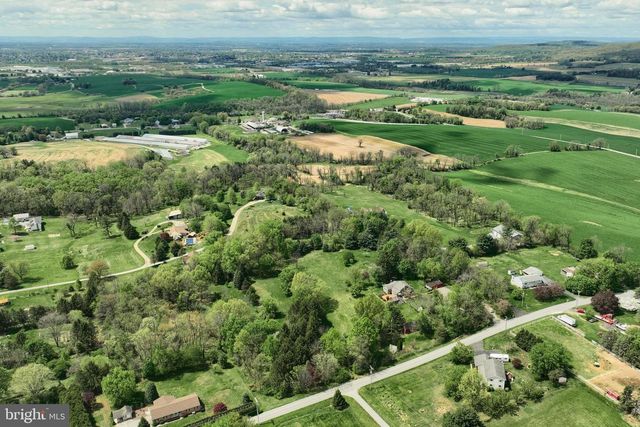 1974 YINGLING DR, Spring Grove, PA 17362