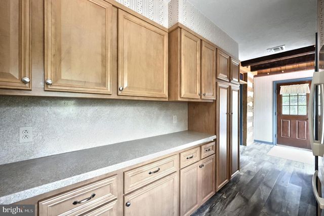 1974 YINGLING DR, Spring Grove, PA 17362