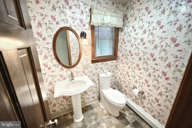 1974 YINGLING DR, Spring Grove, PA 17362