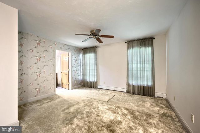 1974 YINGLING DR, Spring Grove, PA 17362