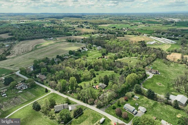 1974 YINGLING DR, Spring Grove, PA 17362