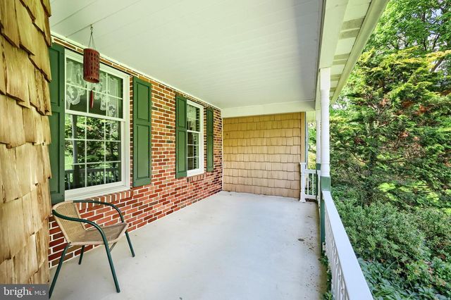 1974 YINGLING DR, Spring Grove, PA 17362