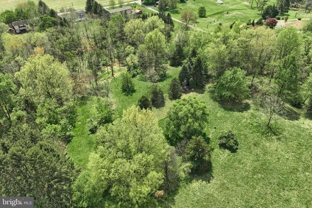 1974 YINGLING DR, Spring Grove, PA 17362
