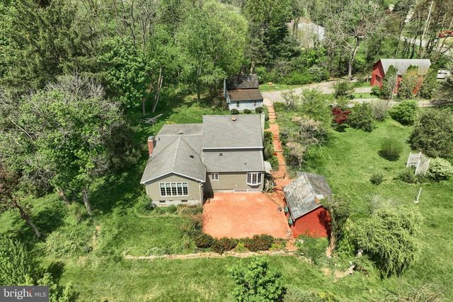 1974 YINGLING DR, Spring Grove, PA 17362