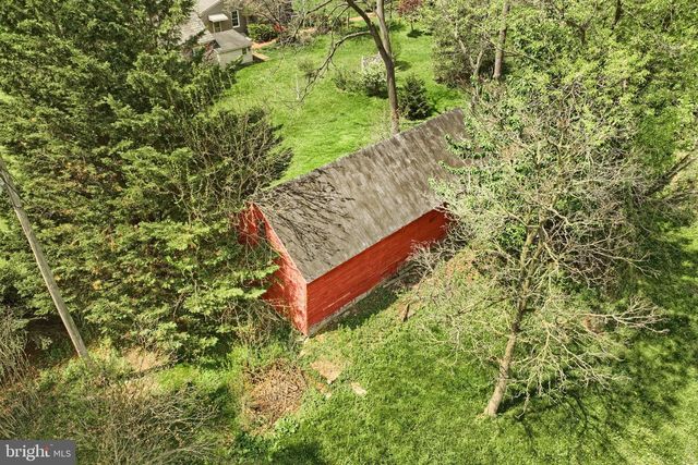 1974 YINGLING DR, Spring Grove, PA 17362