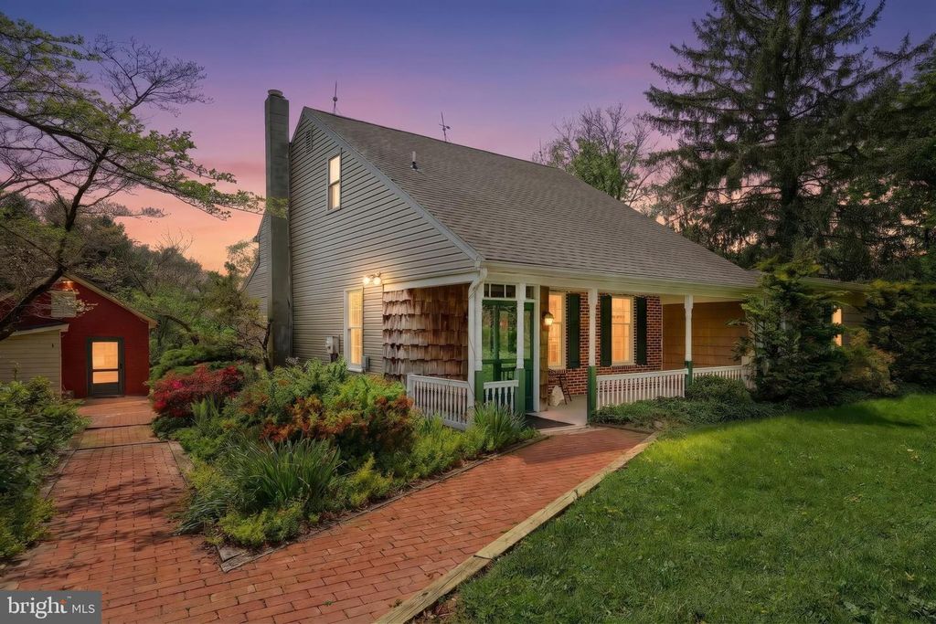 1974 YINGLING DR, Spring Grove, PA 17362