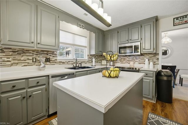 2794 Butternut DR, Hampton, VA 23666